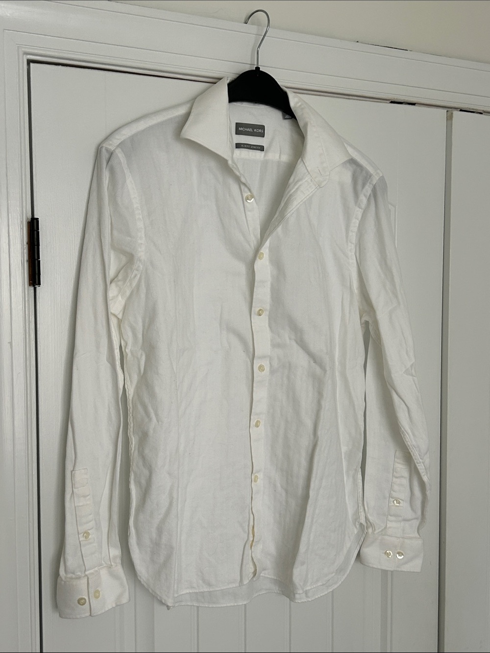 Michael Kors Men's White Dress Shirt - Classic Collared Button-Up